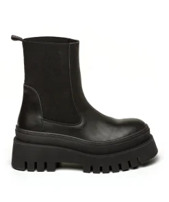 Cassandra Boots