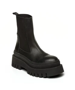 Cassandra Boots