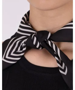 Judy Line Small Scarf