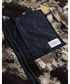 Oversized Jaquard Sherpa